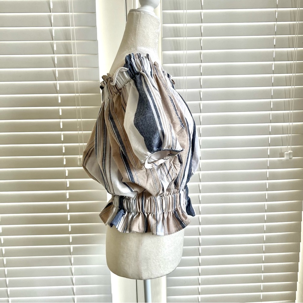 Everly Sz Medium Off The Shoulder Crop Top Blouse Blue and Tan, Puffy Sleeves - Picture 5 of 13
